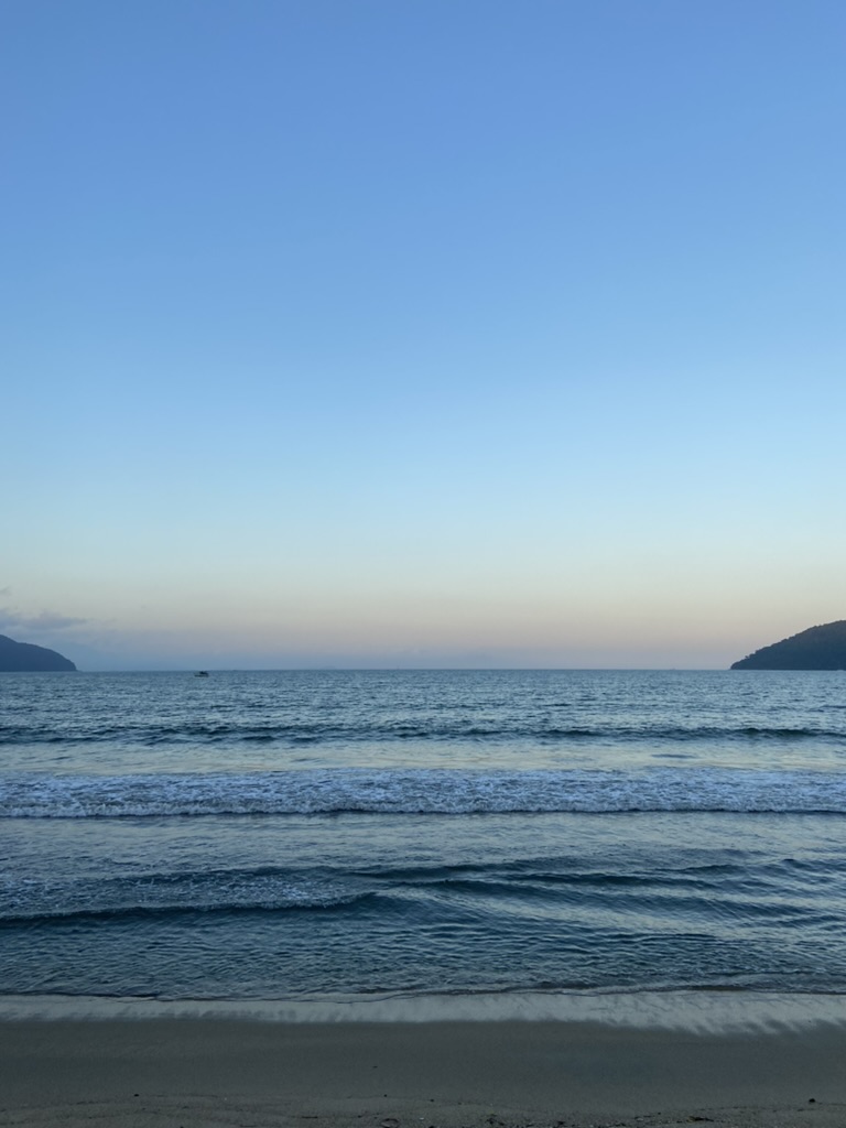 por do sol na praia