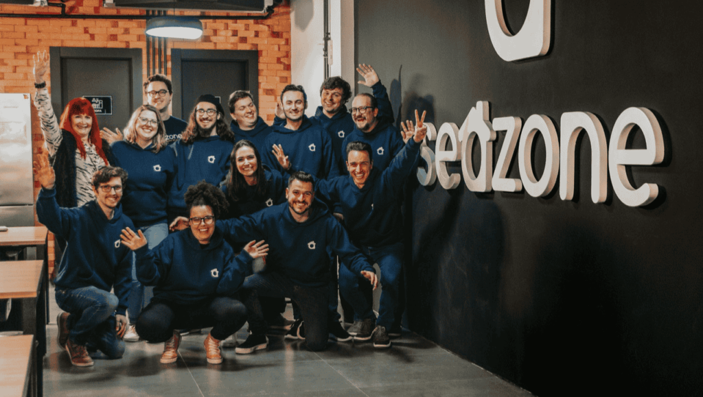 foto da equipe da Seazone reunida